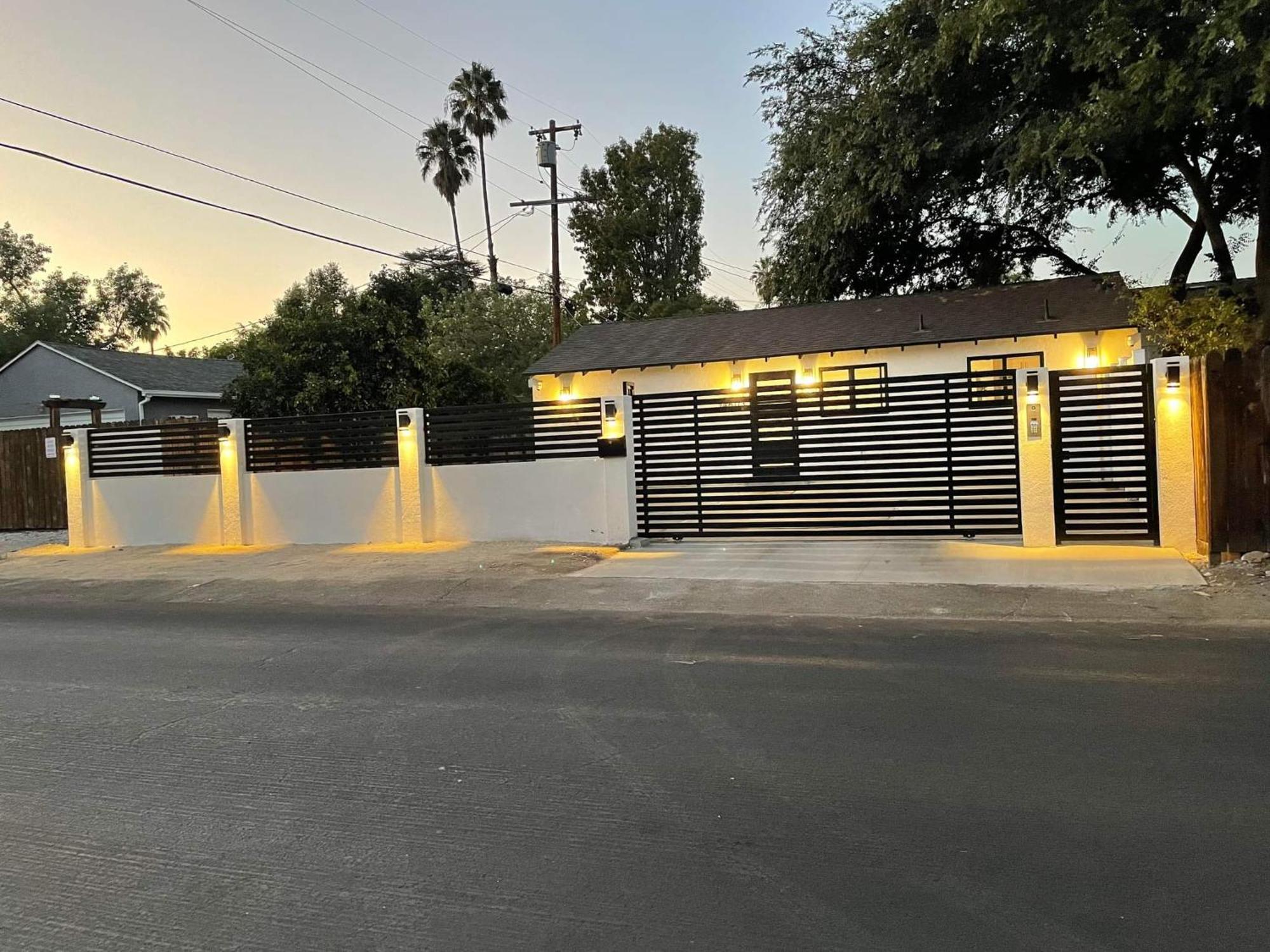 Gated Private House With Own Parking Sherman Oaks 洛杉矶 外观 照片